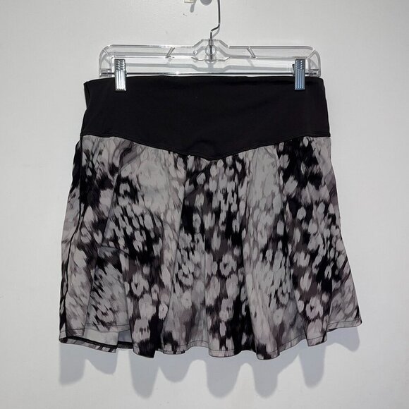 Offline By Aerie Black & Gray Printed Lightweight & Stretchy Women's skirt Size - Picture 3 of 7